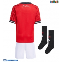 Camisa de Futebol Manchester United Equipamento Principal Infantil 2025-26 Manga Curta (+ Calças curtas)
